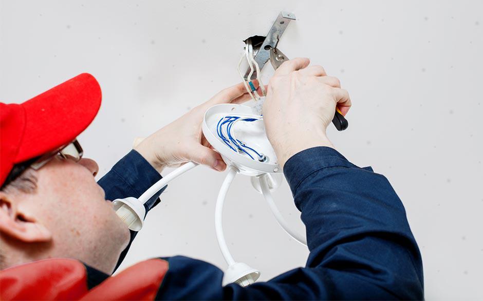 je recherche un électricien Igny
