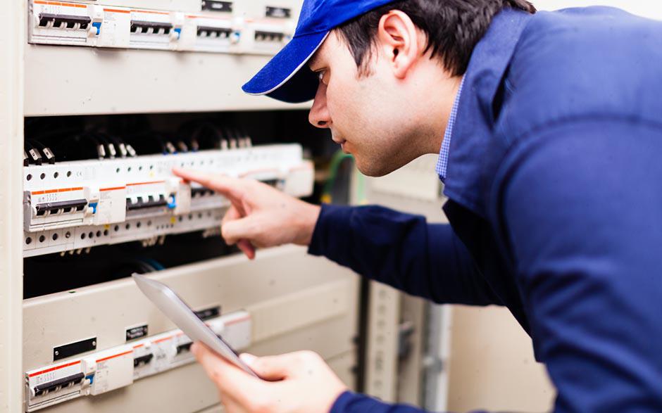 je recherche un électricien Igny